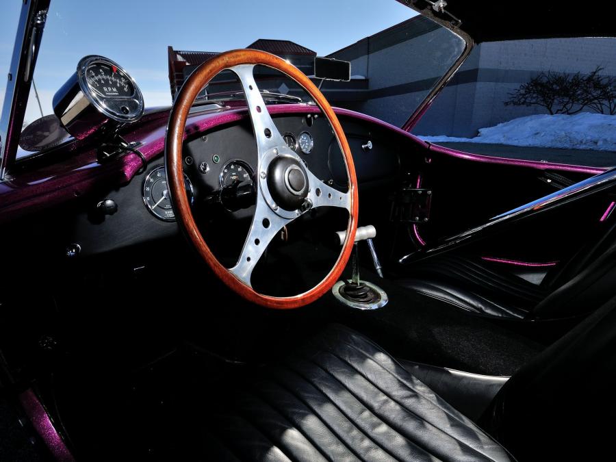  Shelby Cobra Coupe Dragon Snake 1963 года  (фото 7 из 11)